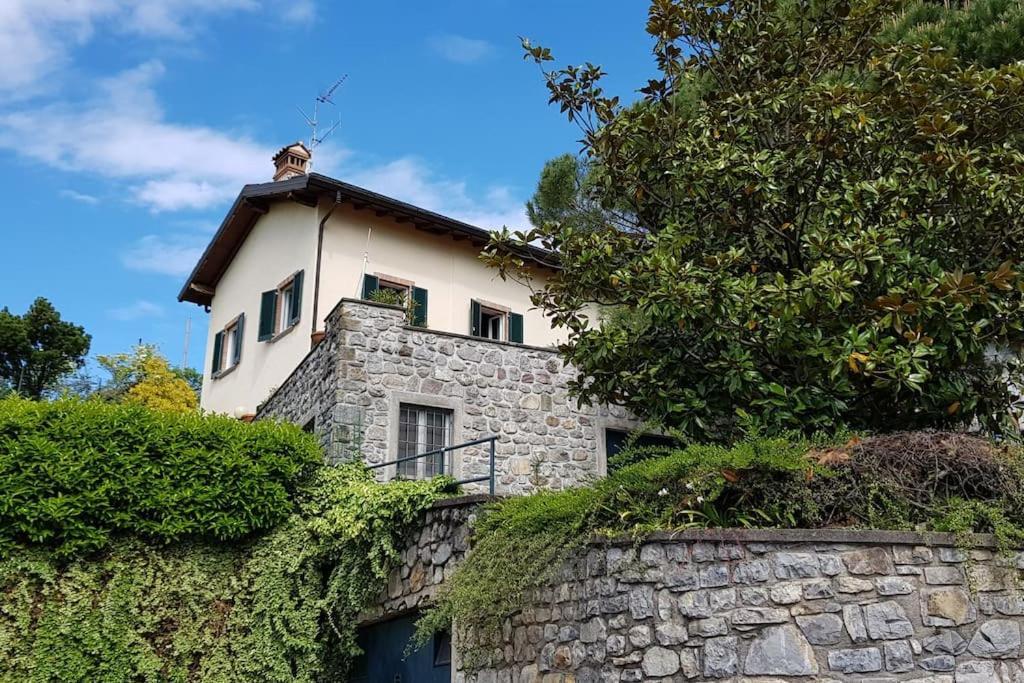 Iseolakerental - Casa Rododendro Sulzano Exterior foto